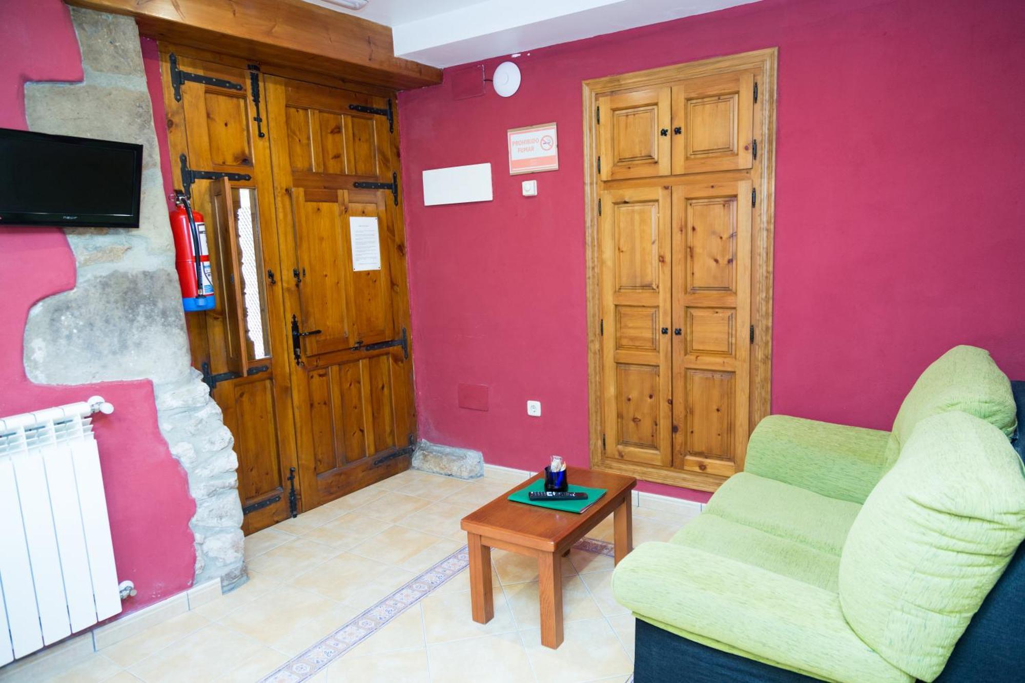 Viviendas Rurales Fuente Domingo Apartment