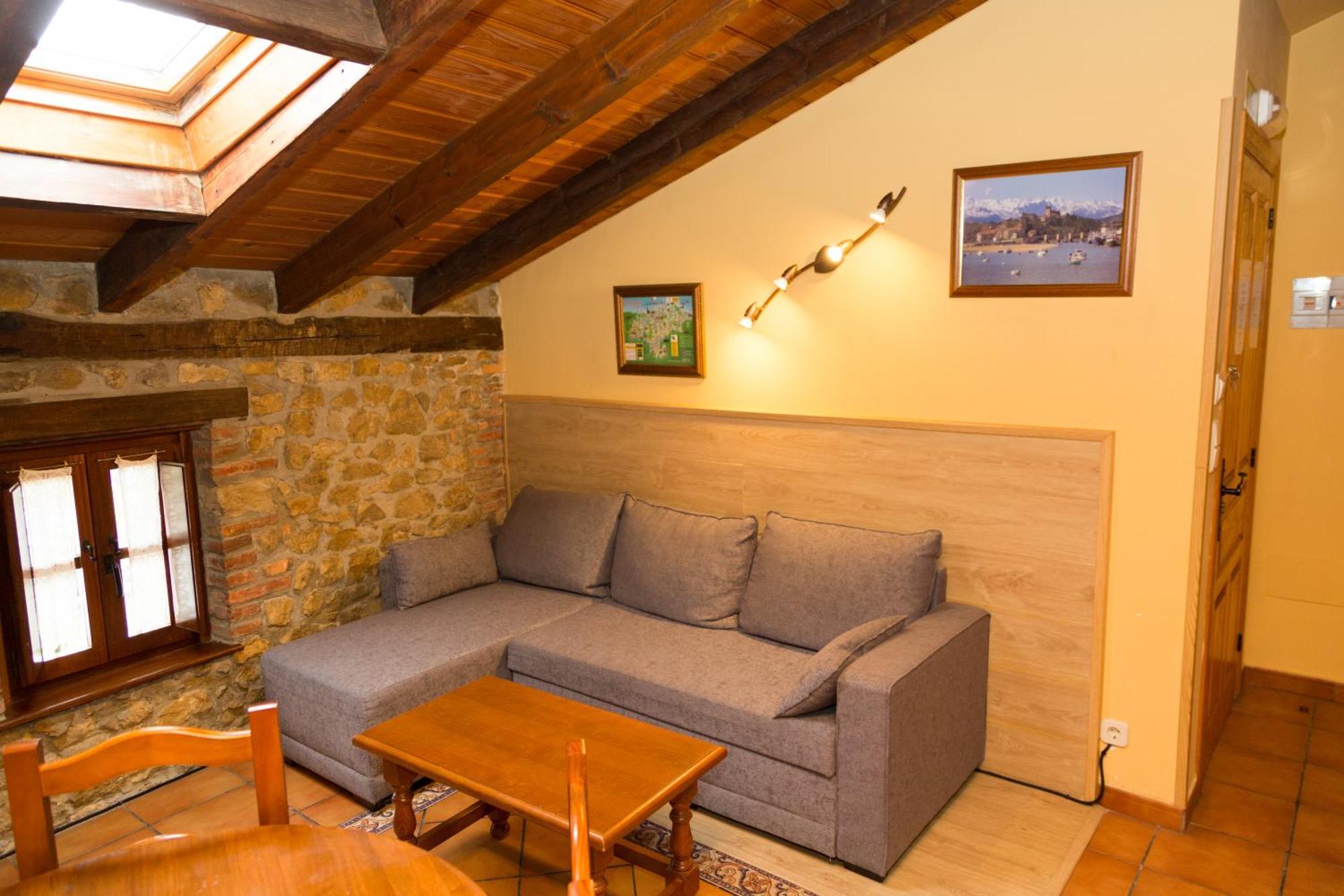 Viviendas Rurales Fuente Domingo Apartment
